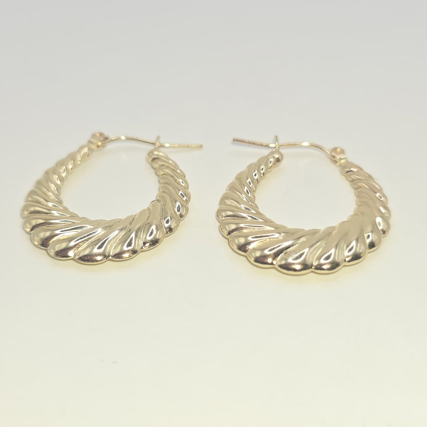 HOOP EARRING 10K