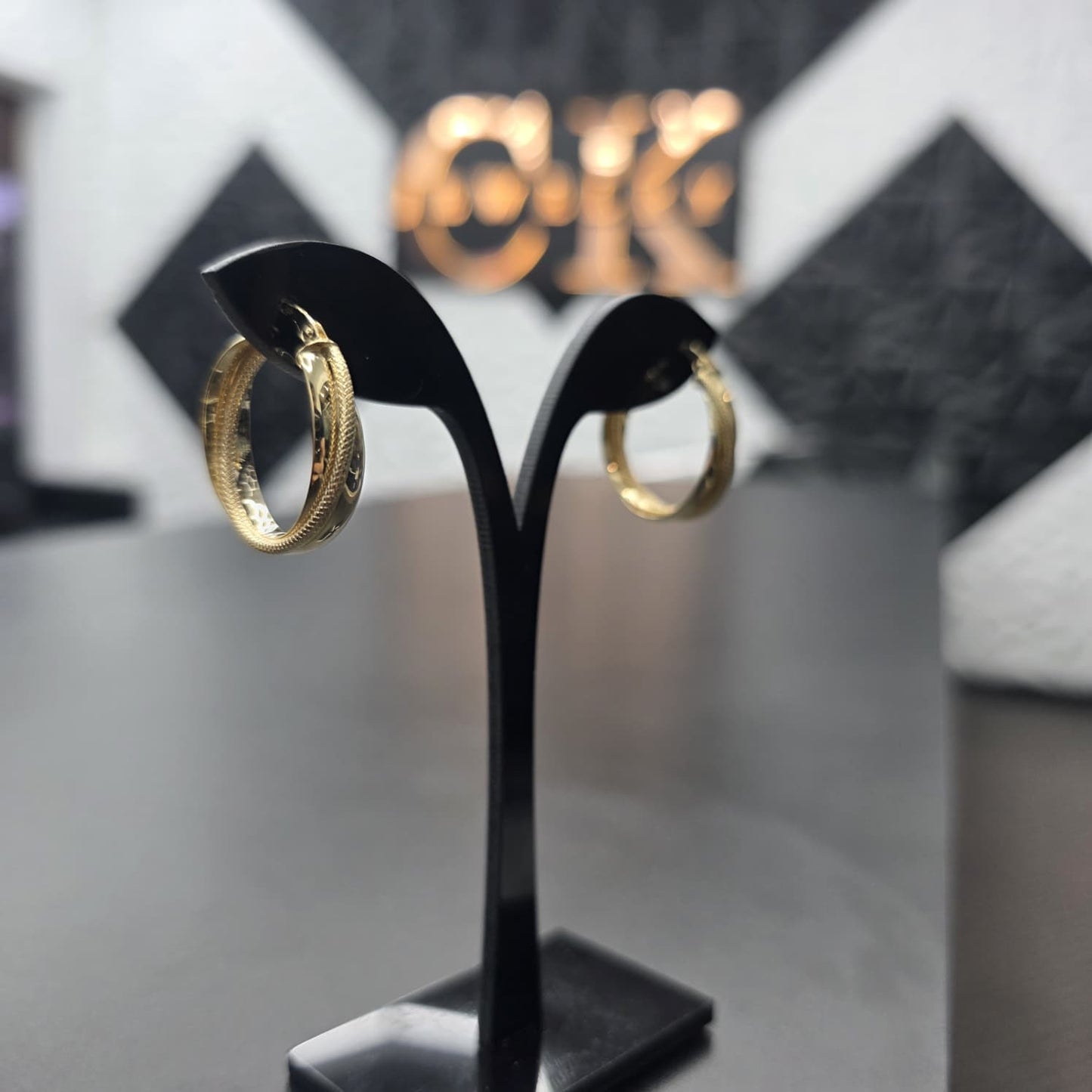 HOOP EARRING 10K