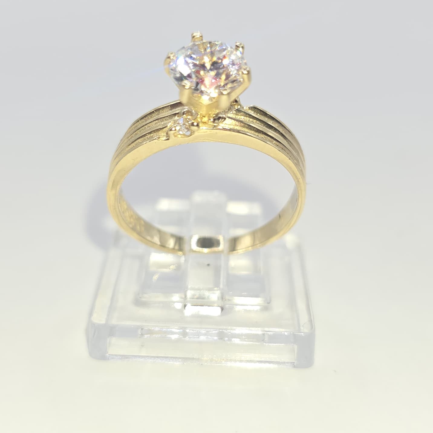 ENGAGEMENT RING 10K