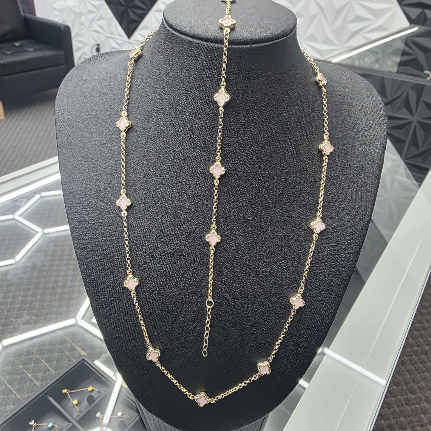 PINCK CLOVER NECKACES 10K