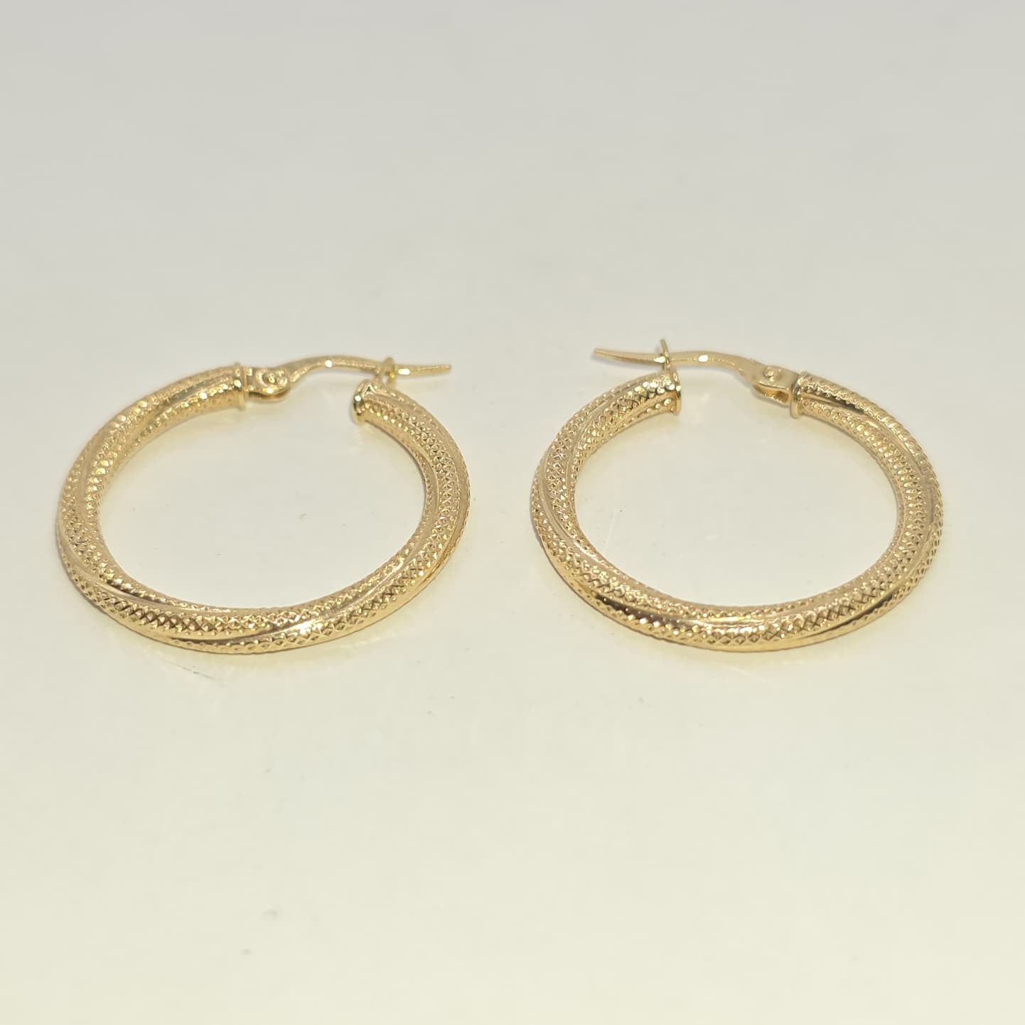 HOOP EARRING 10K