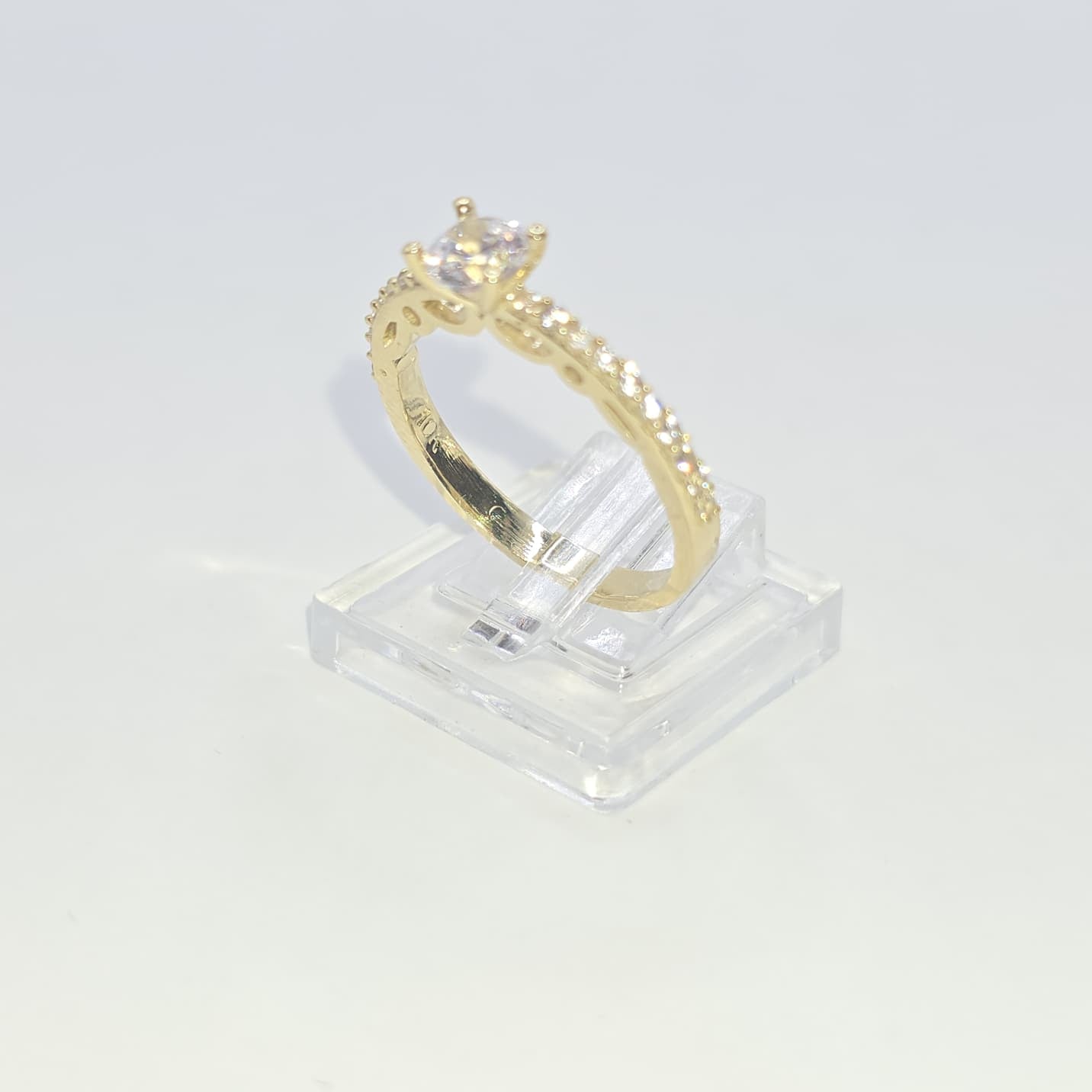 ENGAGEMENT RING 10K