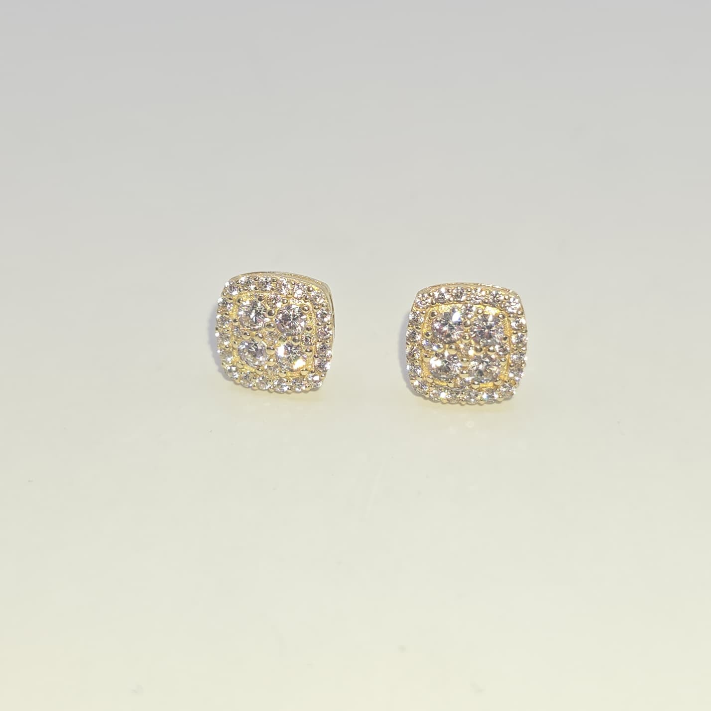 STUD EARRING 10K