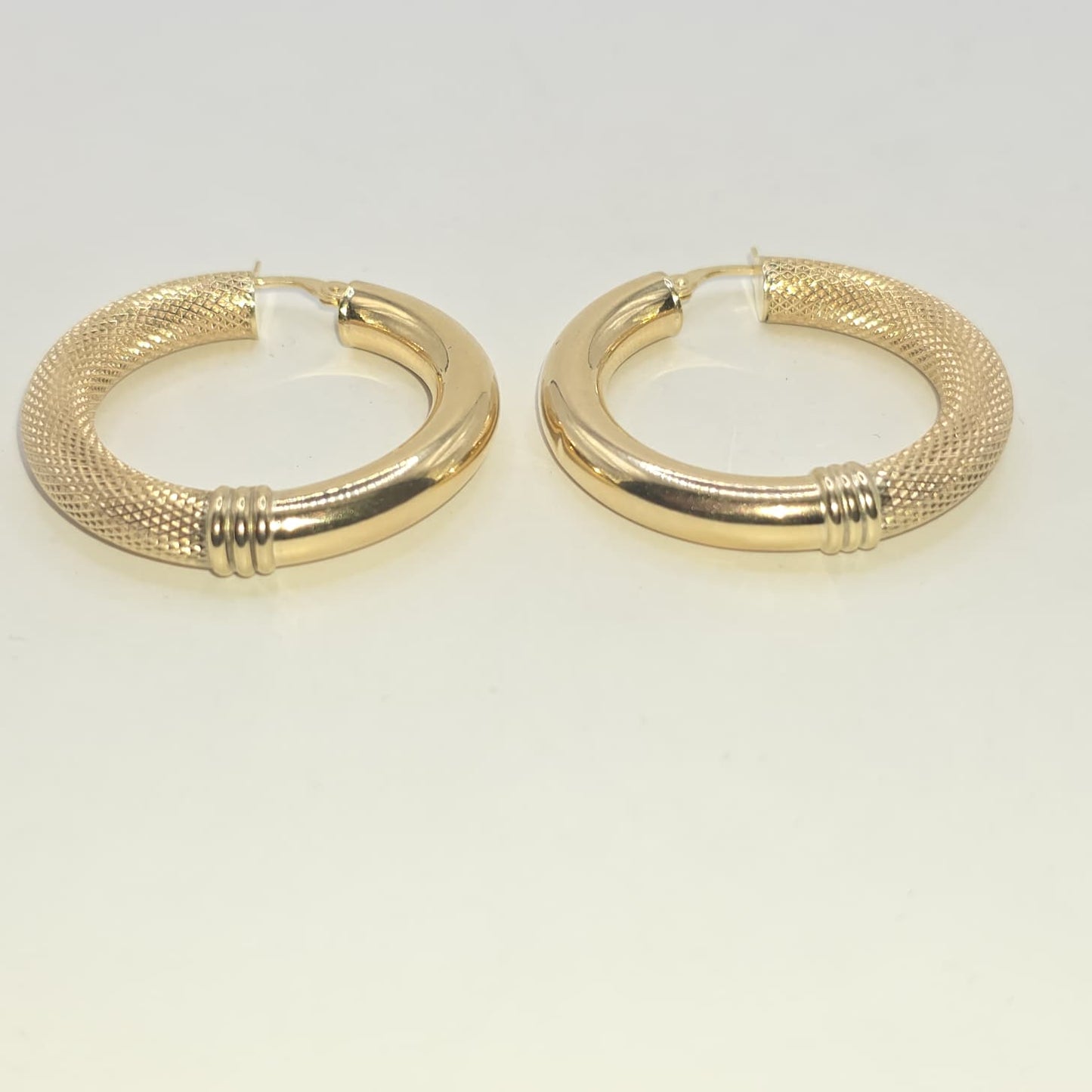HOOP EARRING 10K