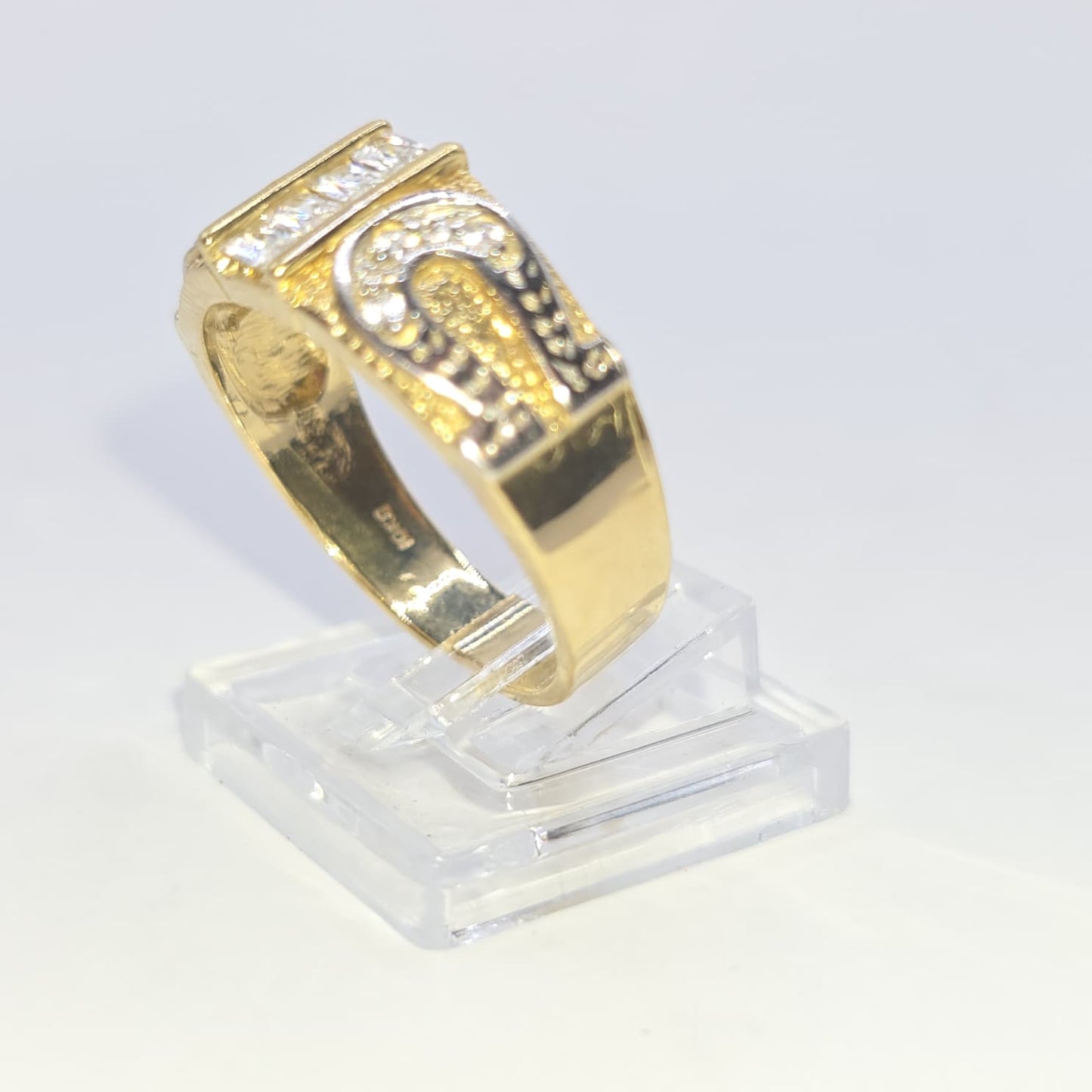 WEDDING BAND 10K