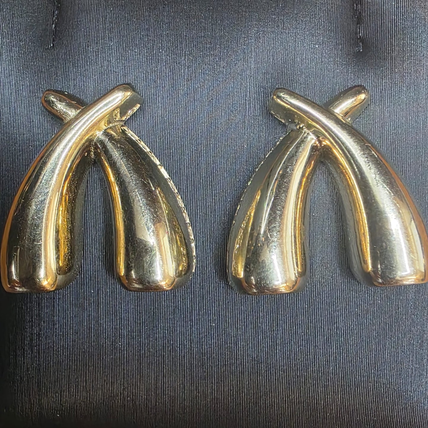 STUD EARRING 10K