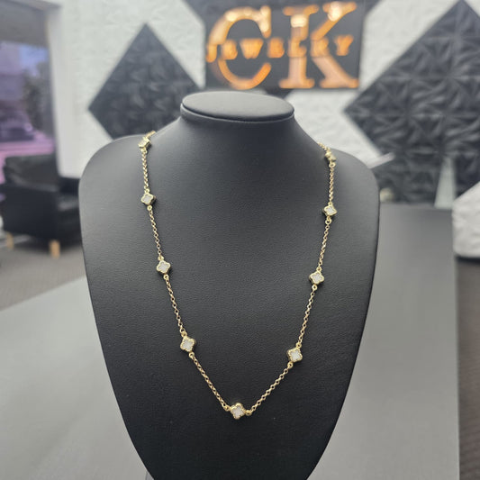 WHITE CLOVER NECKACES 10K