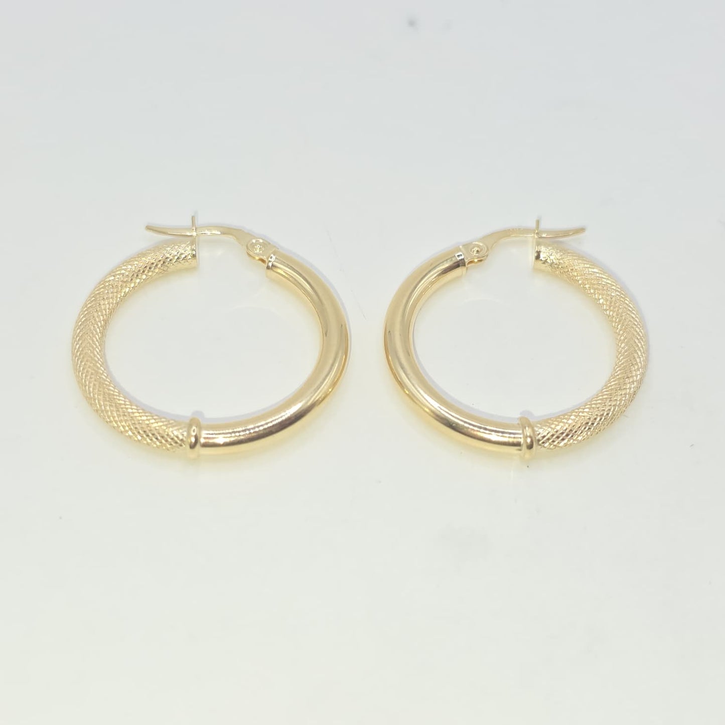 HOOP EARRING 10K