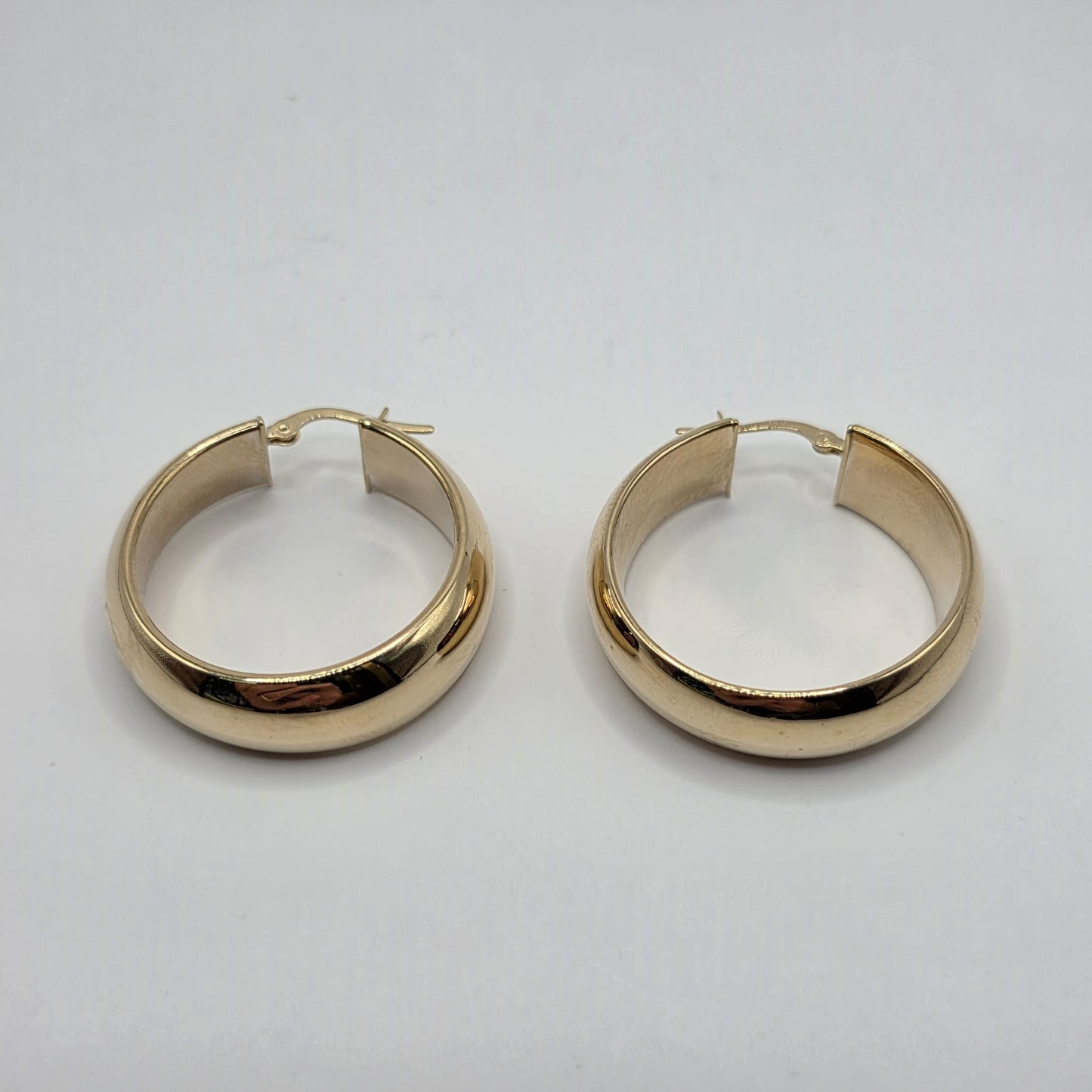 HOOP EARRING