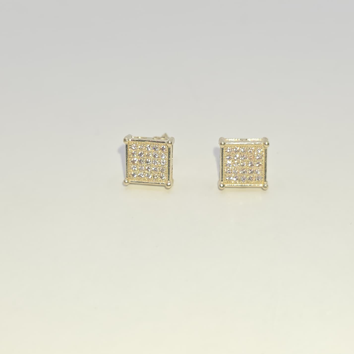 STUD EARRING 10K