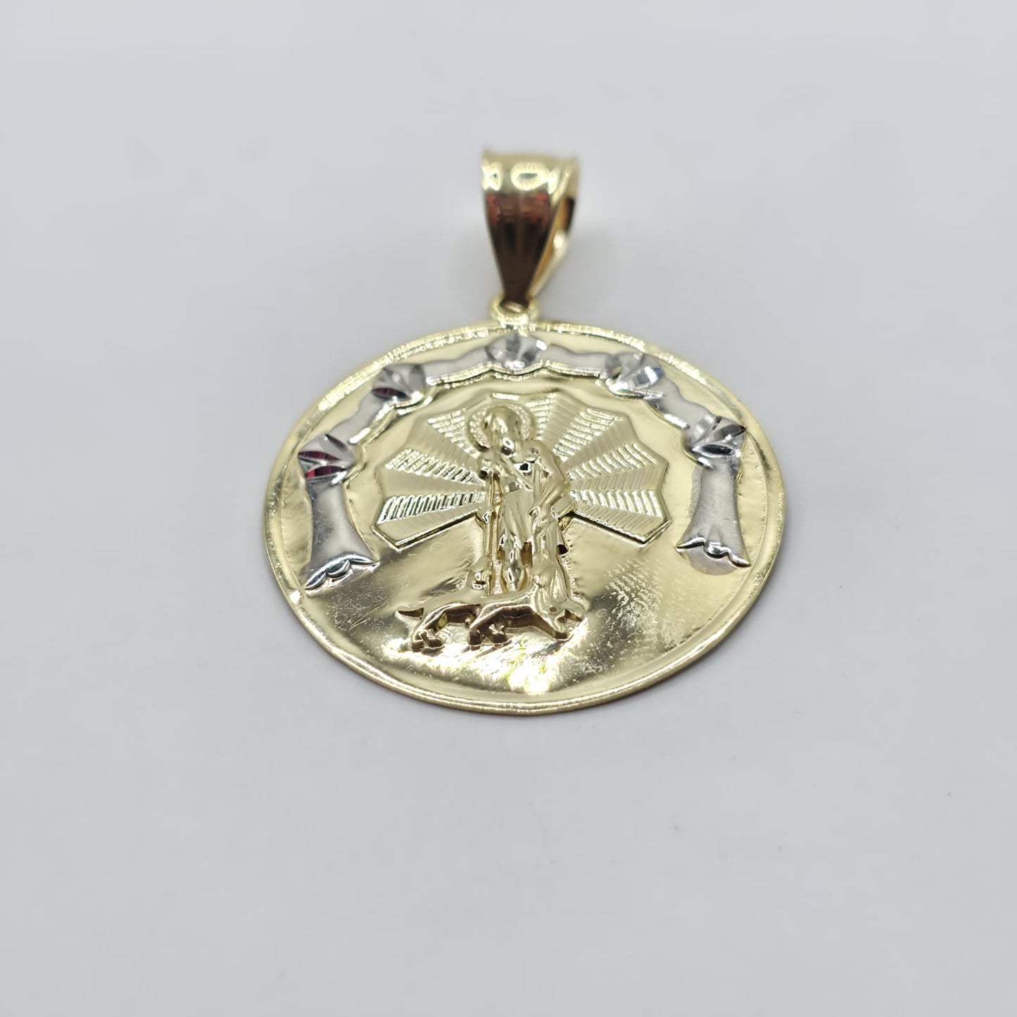 S LAZARO PENDANT 10K