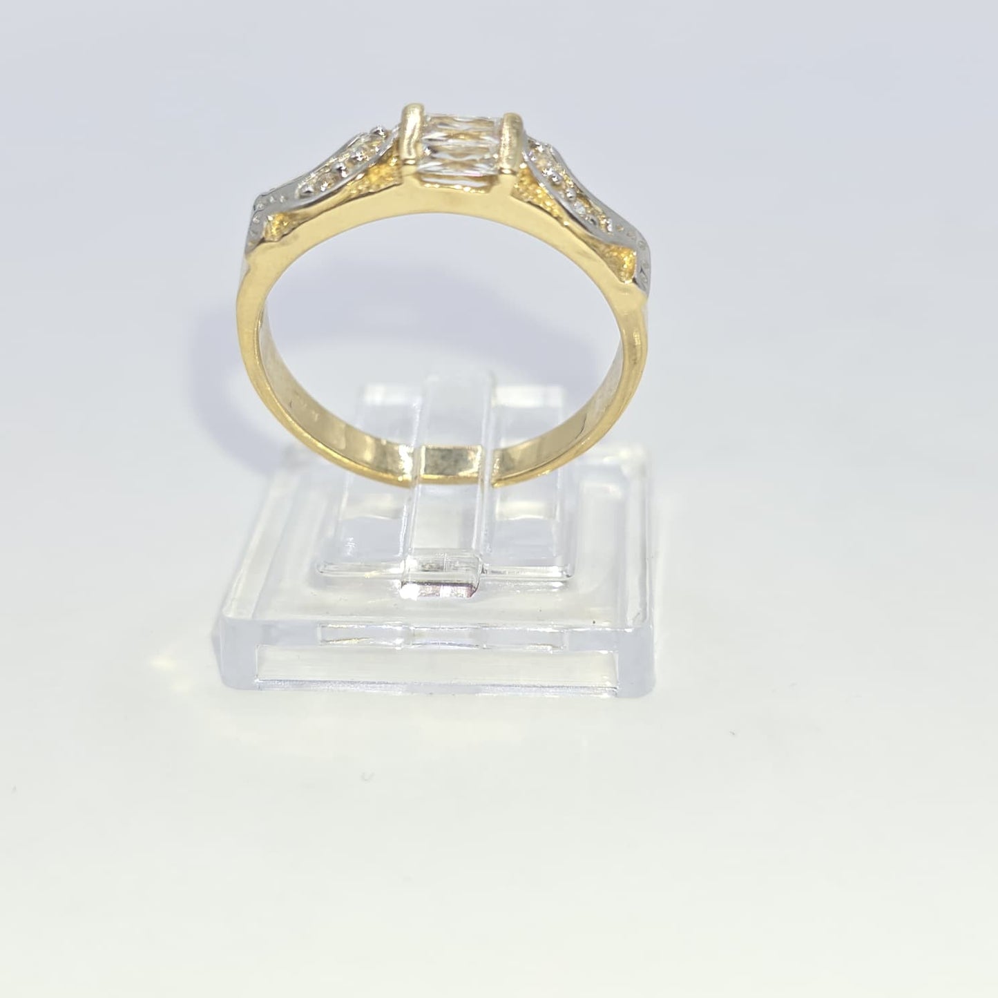 WEDDING BAND 10K