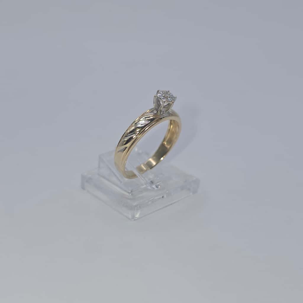 ENGAGEMENT RING 10K