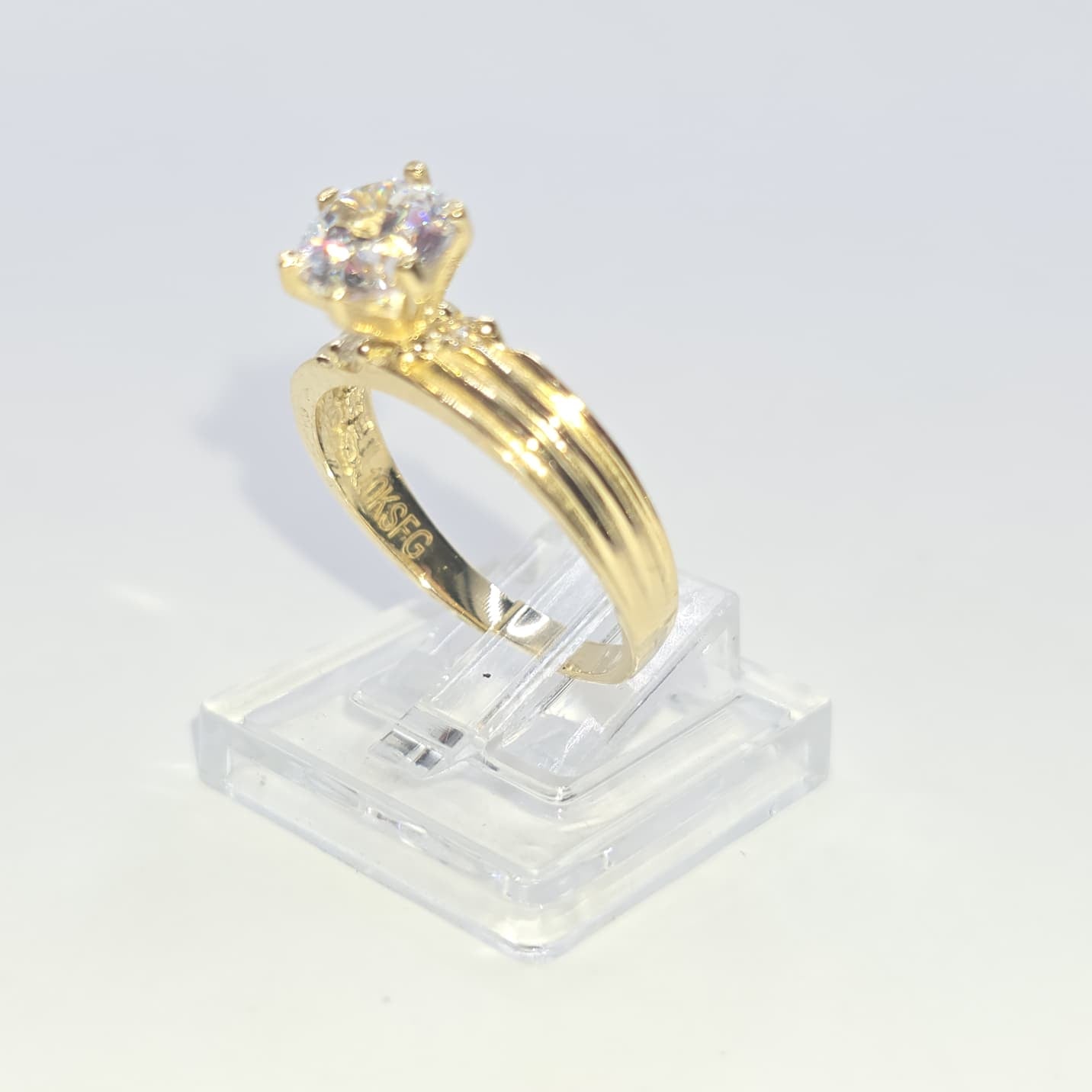 ENGAGEMENT RING 10K