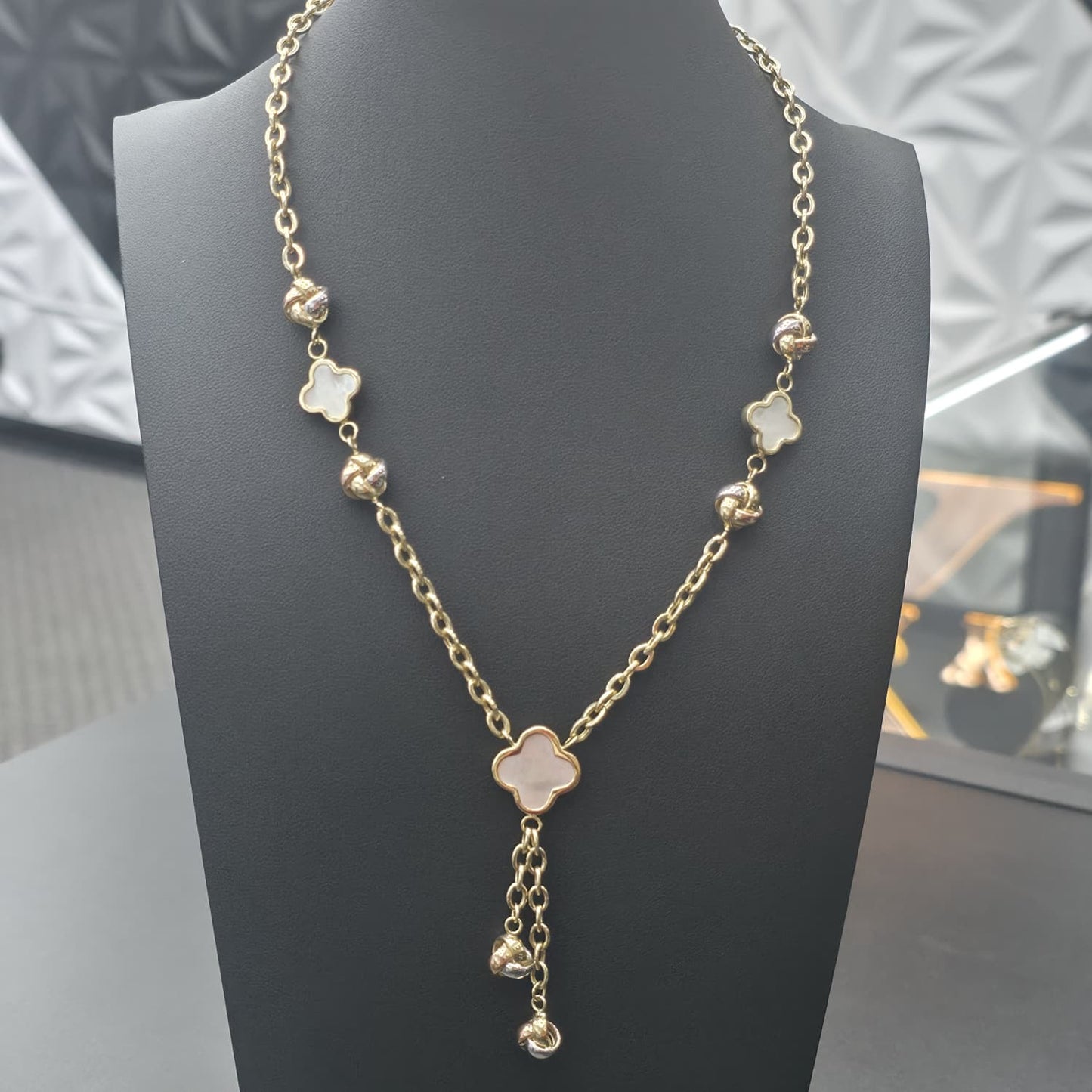 CLOVER NECKLACE 10K