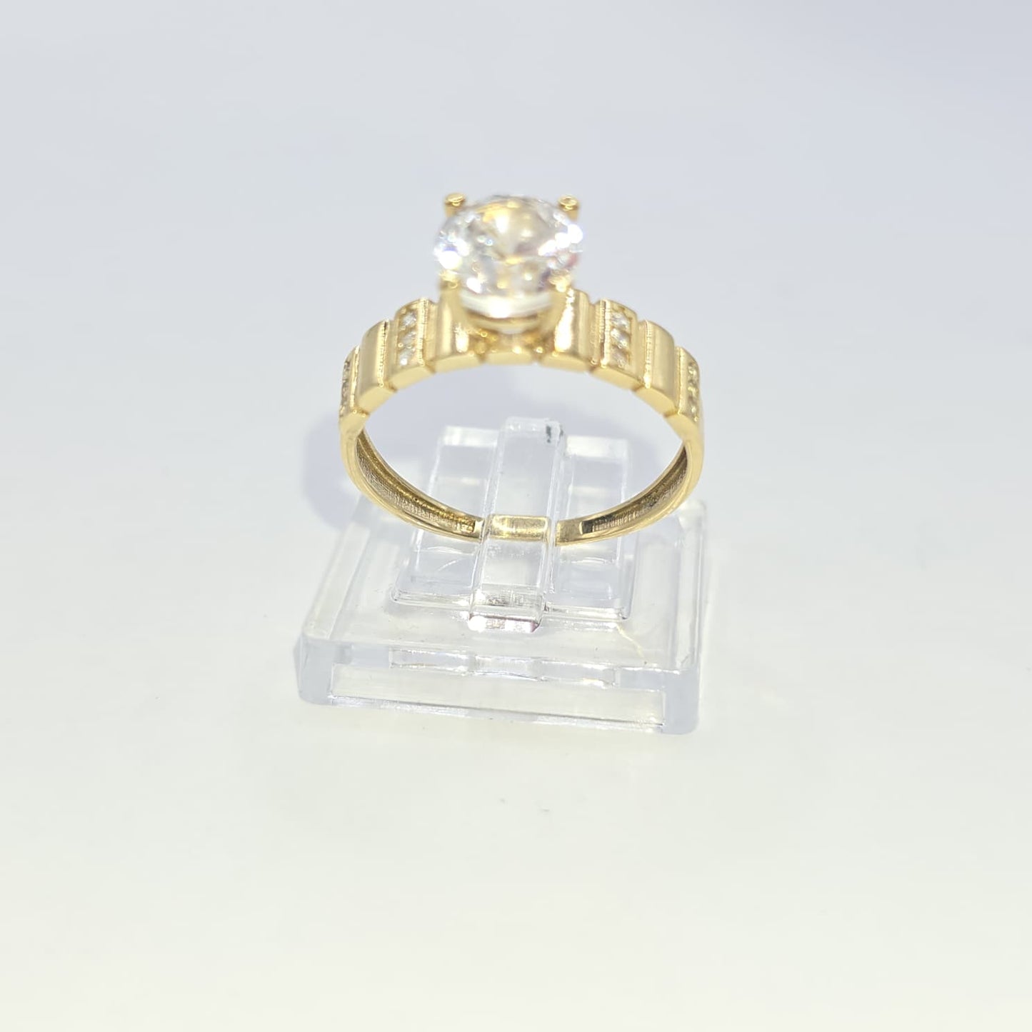 ENGAGEMENT RING 10K