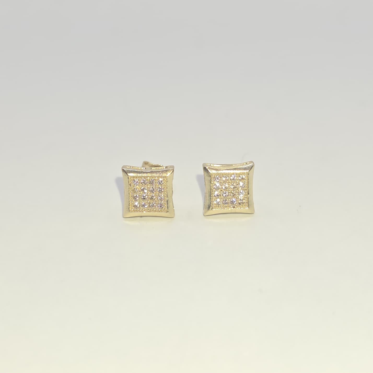 STUD EARRING 10K